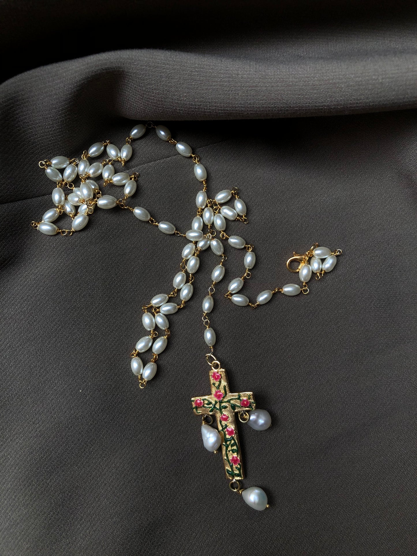CRUCIFIX IN GOLD