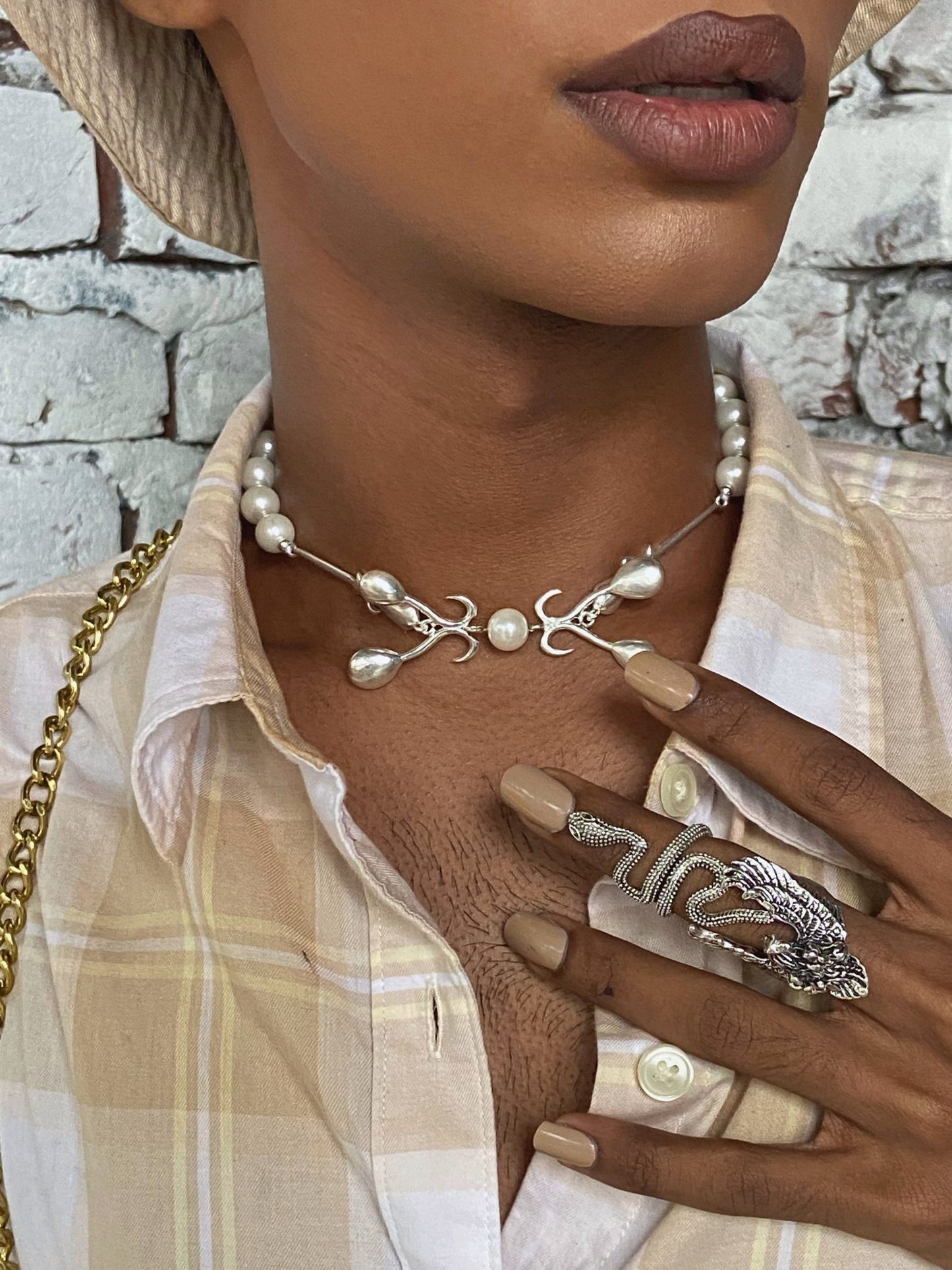 Goddess Pearl Choker