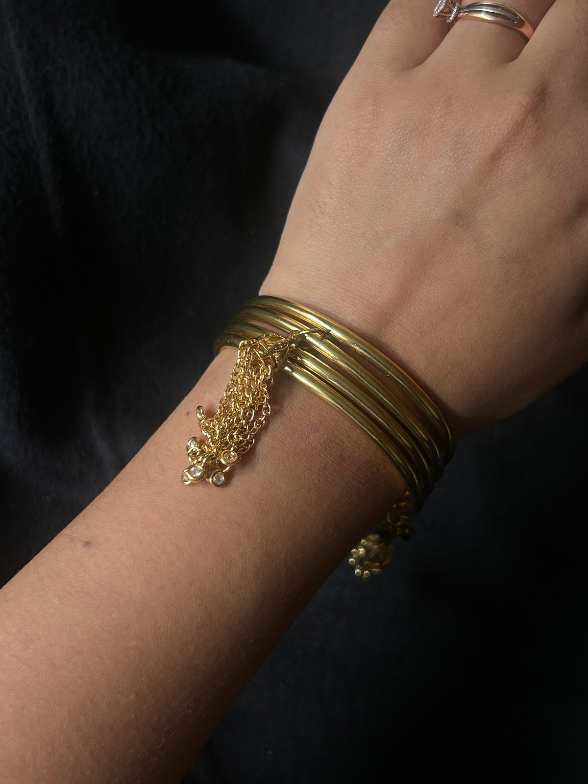 Jhilmil Bangle